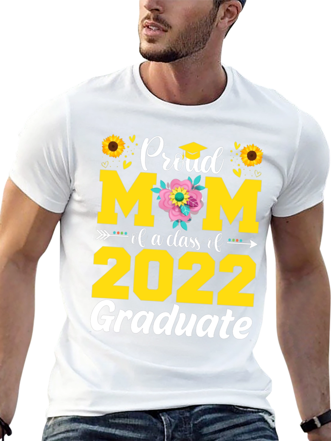 Proud Mom of a 2022 Graduate T-Shirt