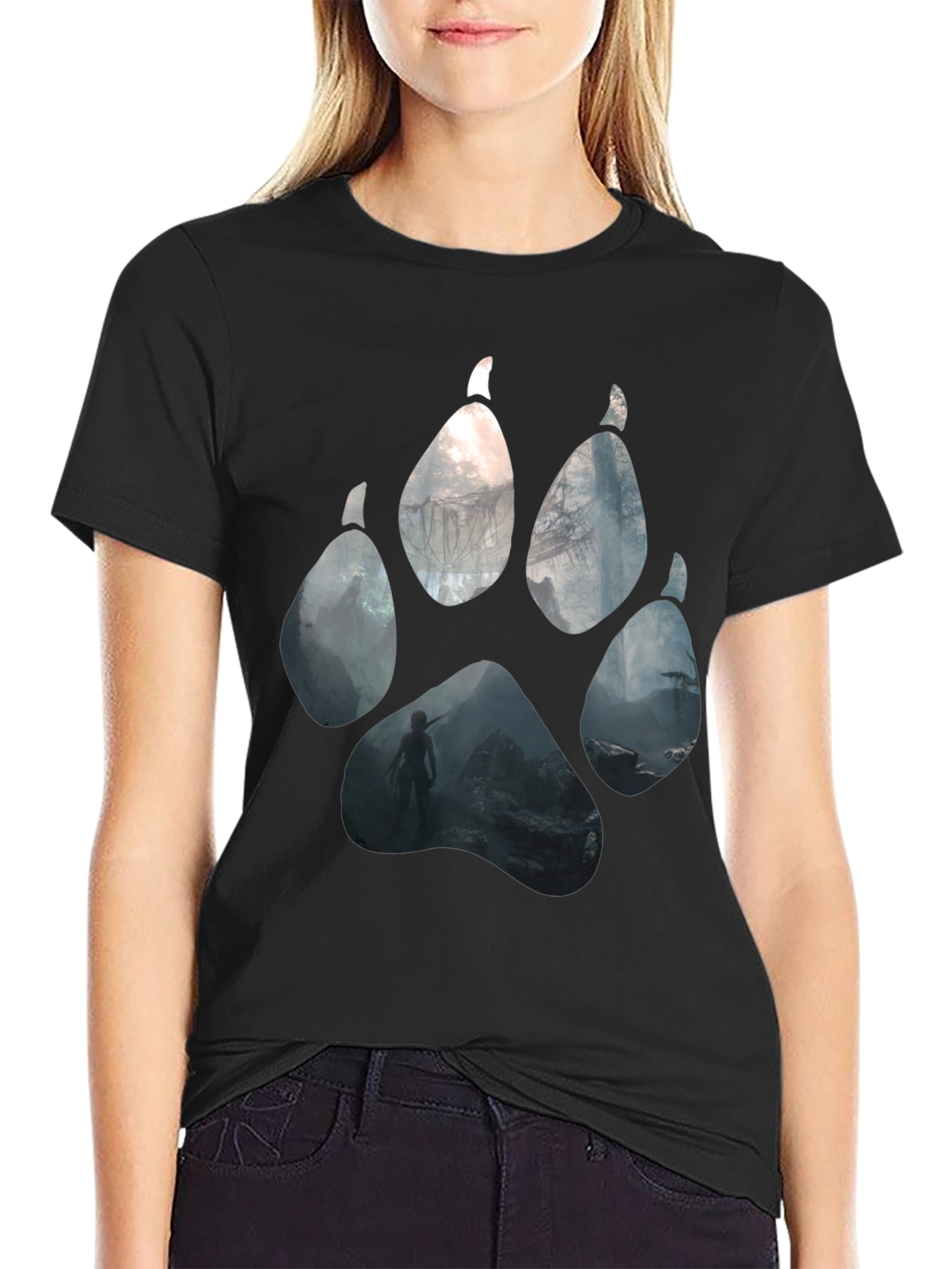 Wolf Paw Print Graphic Black T-Shirt