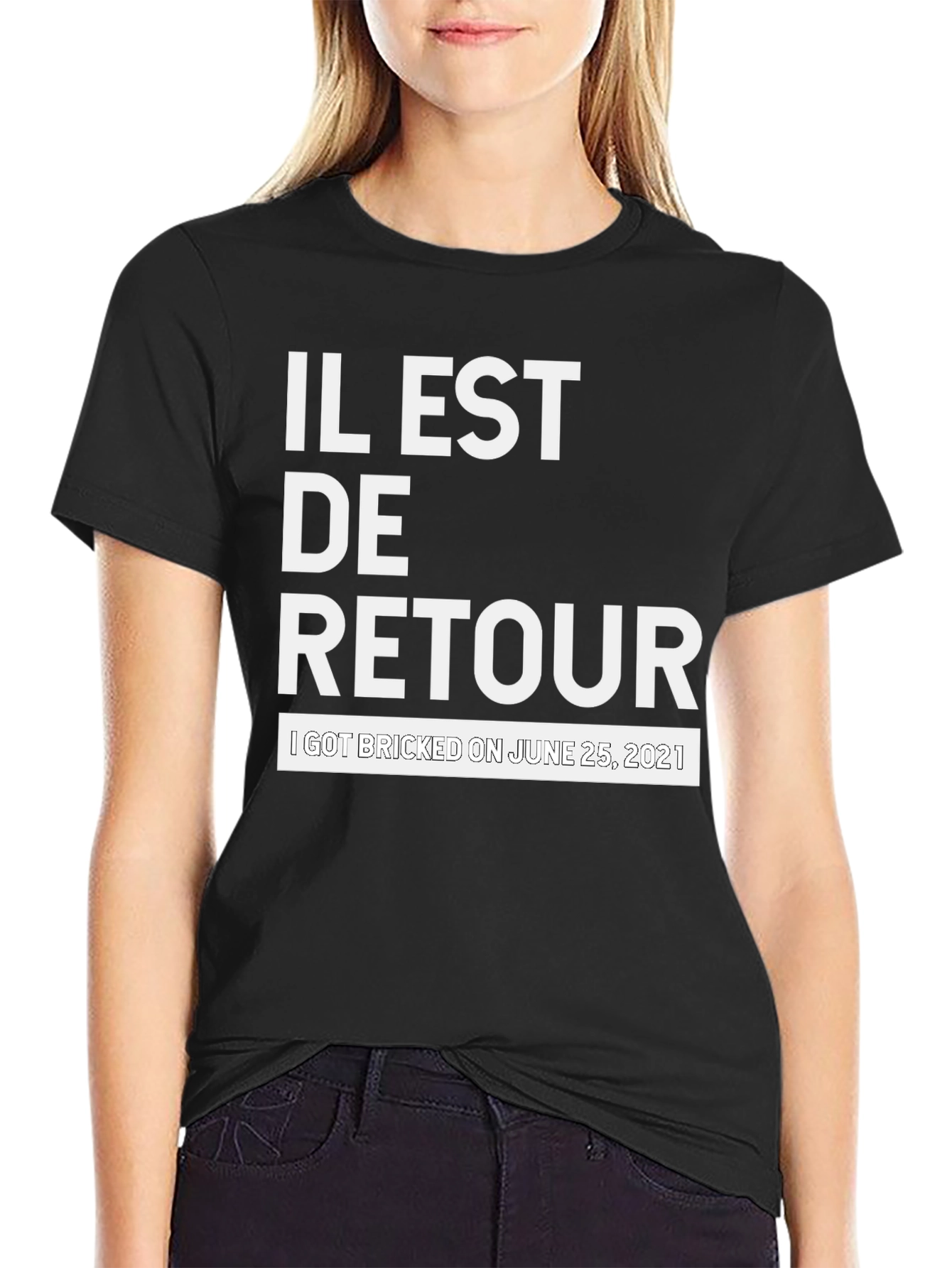 Il Est De Retour Graphic Tee