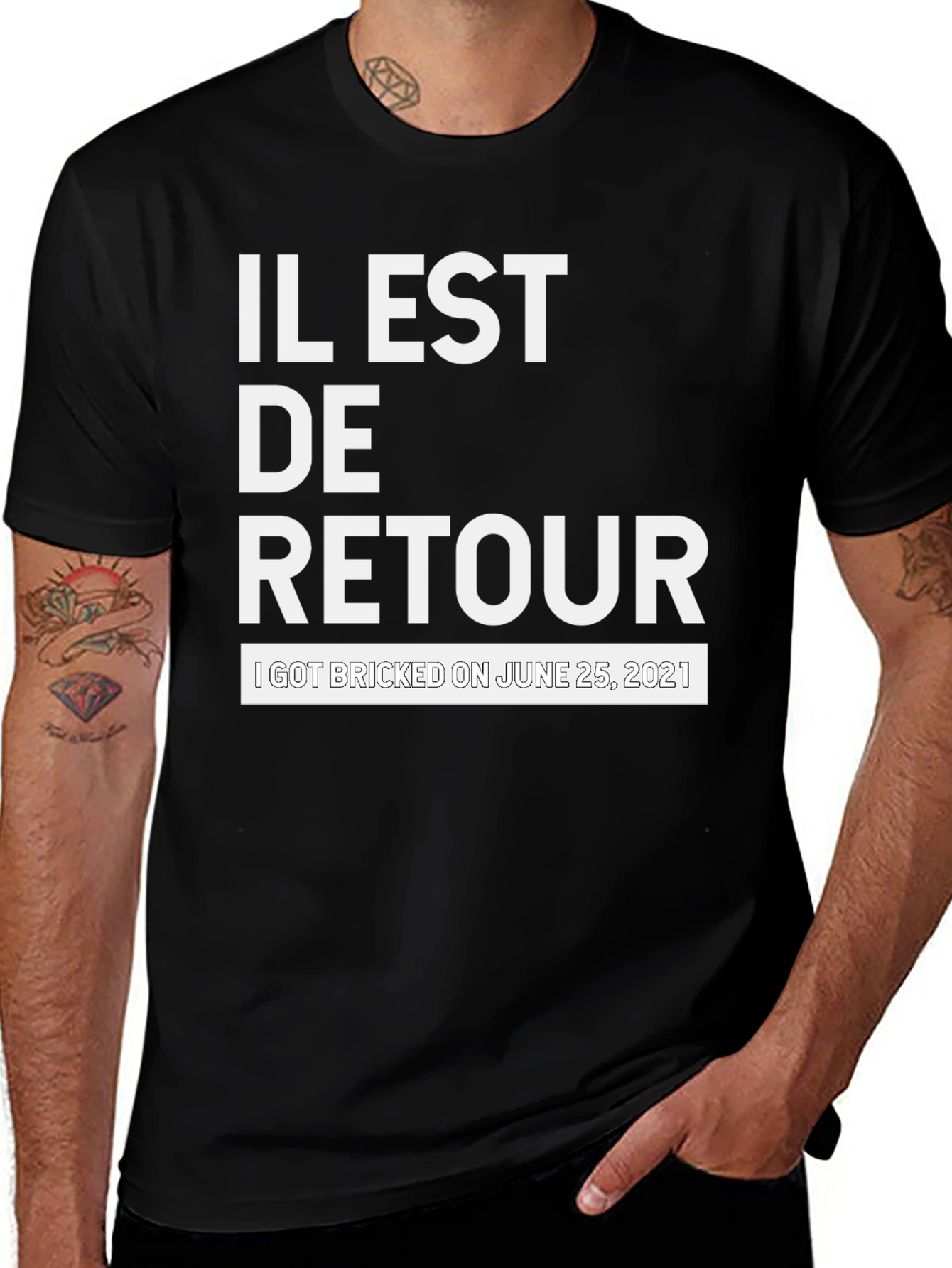 Il Est De Retour Graphic Tee