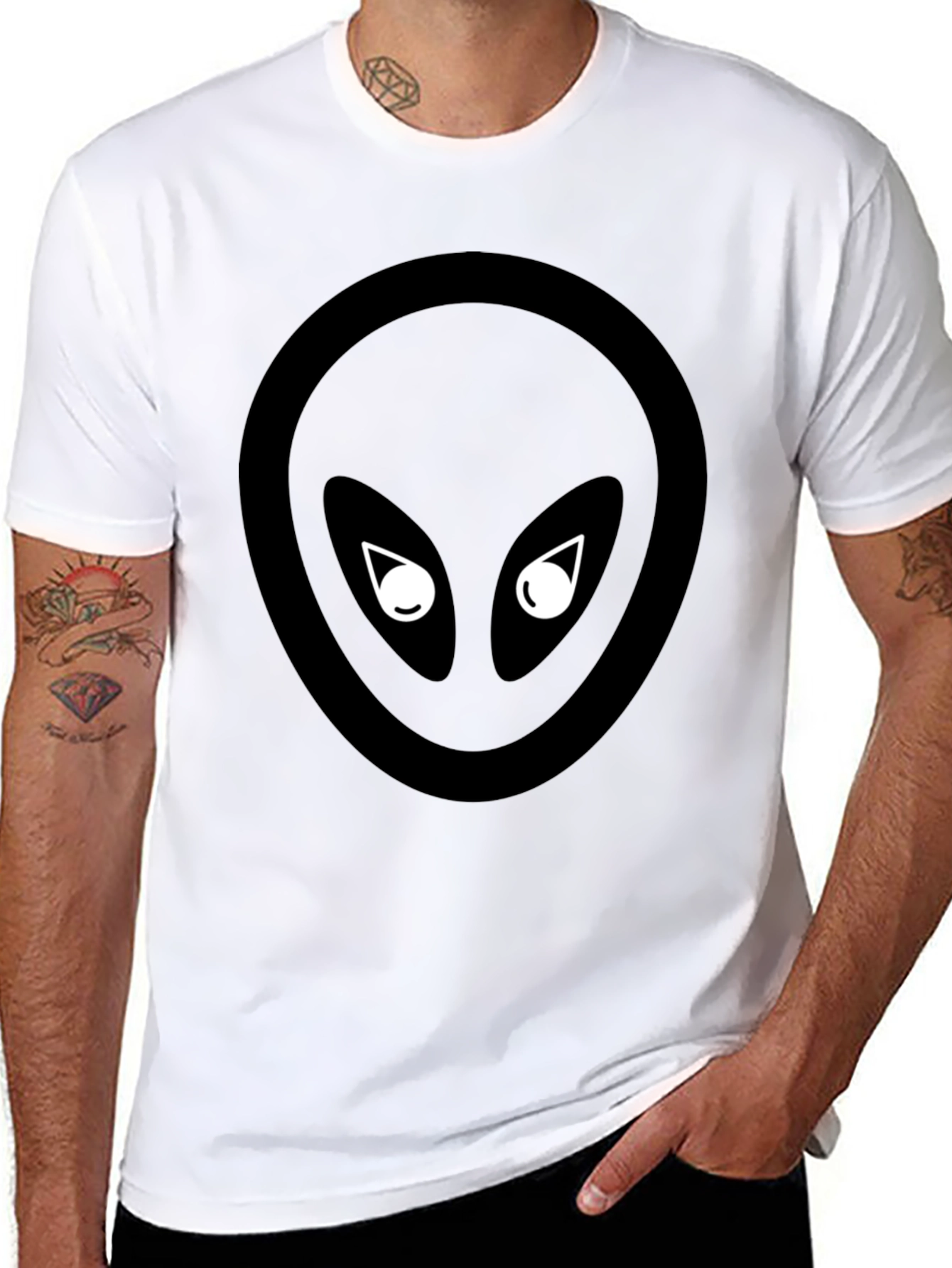 Black Alien Graphic Tee - Extraterrestrial Style