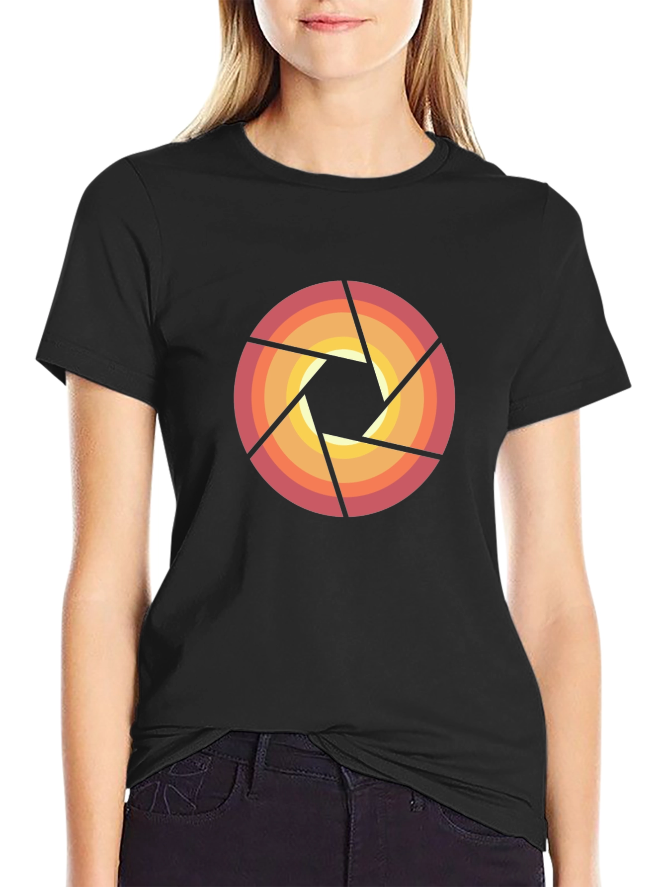 Retro Camera Aperture Graphic Tee - Black