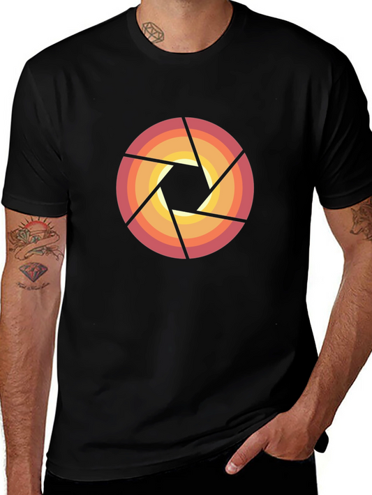 Retro Camera Aperture Graphic Tee - Black