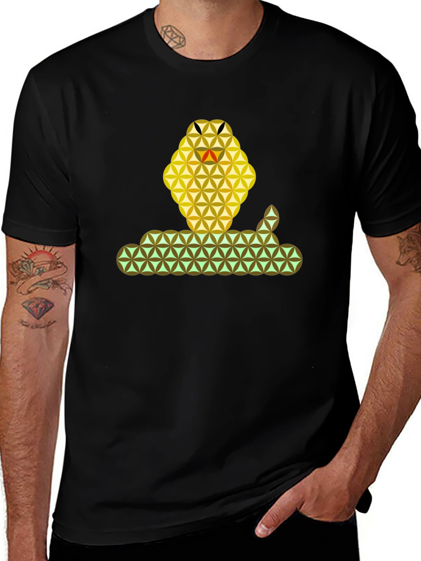 Geometric Snake Graphic T-Shirt - Stylish & Unique