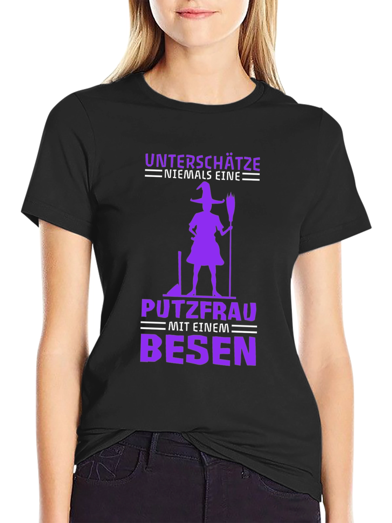 Witch Putzfrau T-Shirt - Never Underestimate!
